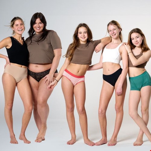 moodiesundies.com